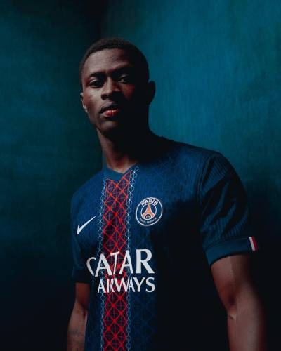Camiseta local de Paris Saint-Germain 2025-26