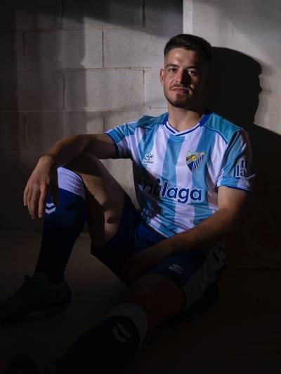 Camiseta local de Málaga 2025-26
