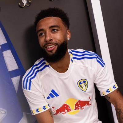 Camiseta local de Leeds United 2025-26