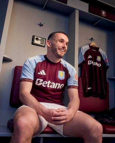 Camiseta local de Aston Villa 2025-26