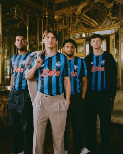 Camiseta local de Atalanta 2025-26