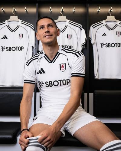 Camiseta local de Fulham 2025-26