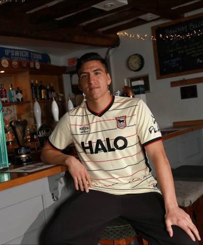 Camiseta visitante de Ipswich Town 2026-27 de Umbro
