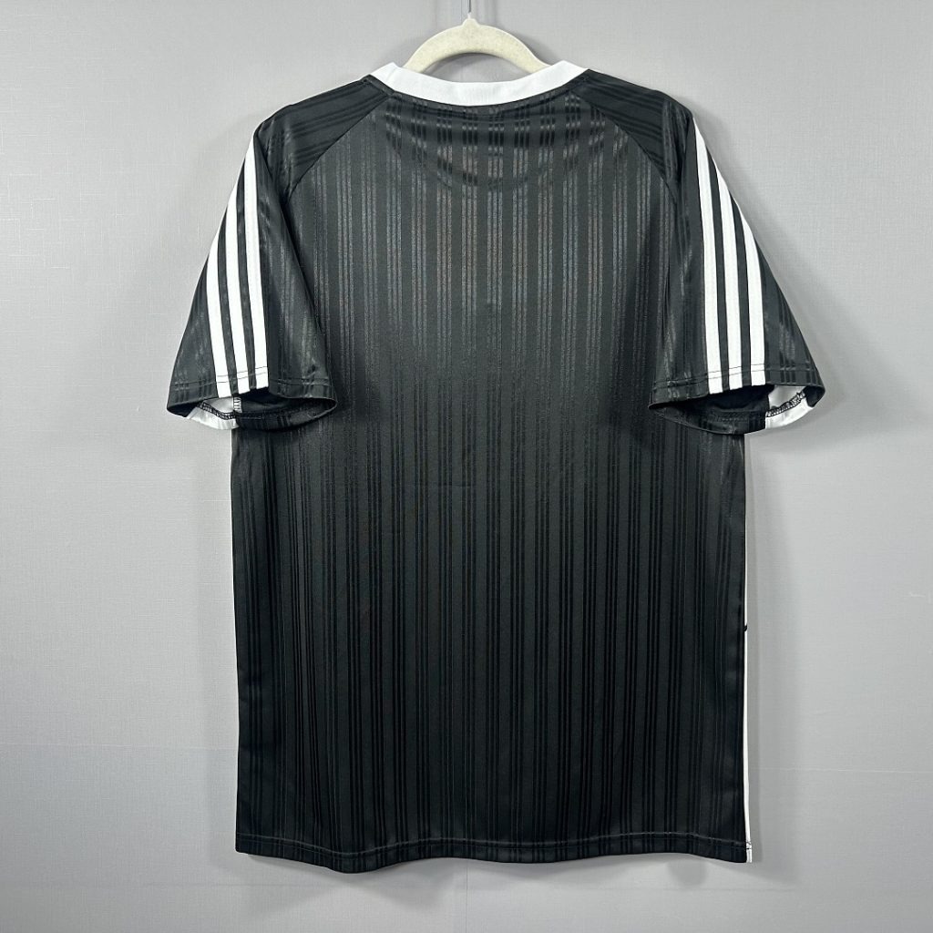 Camiseta Negra Real Madrid 2026-2027 Edicion Retro versión fan - Imagen 2