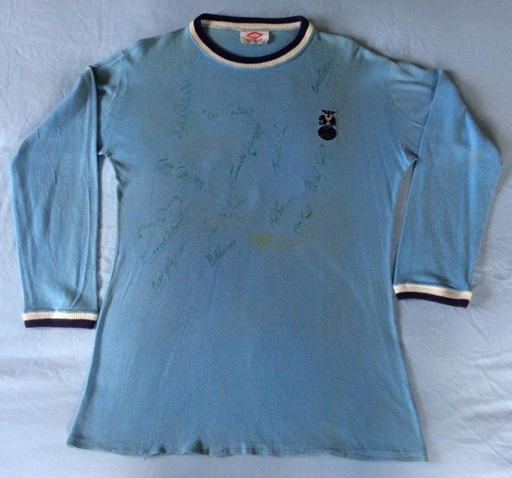 Primera equipación de Coventry City 69-70