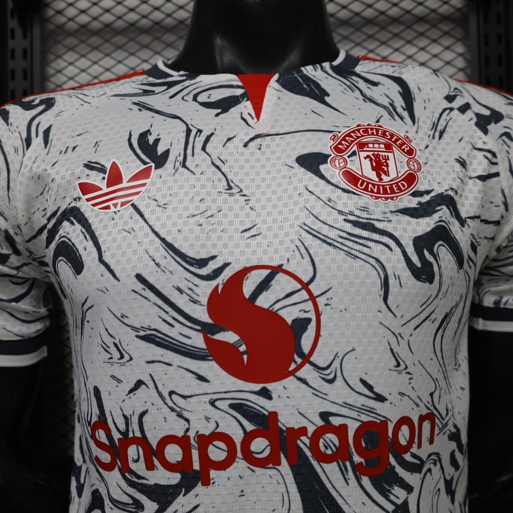 Camiseta Blanca Manchester United 2026-2027 Edicion Especial Versión Jugador - Imagen 4