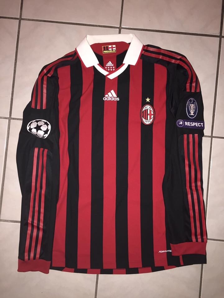 Primera equipación de AC Milan 09-10