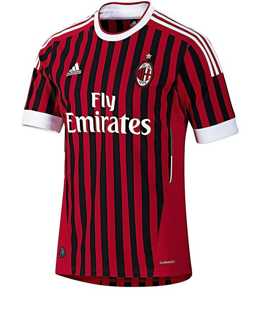 Primera equipación de AC Milan 11-12