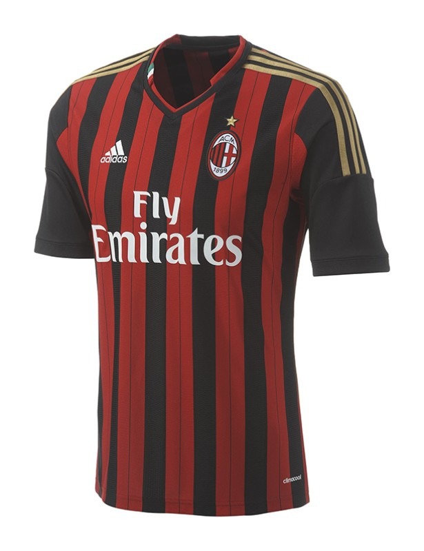 Primera equipación de AC Milan 13-14