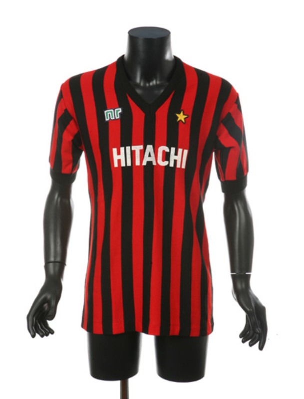 Primera equipación de AC Milan 82-83