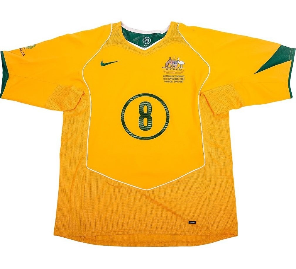 Primera equipación de Australia 04-05