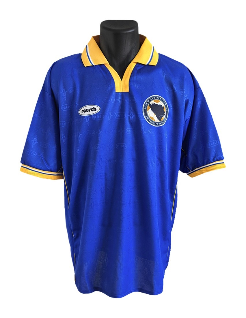 Primera equipación de Bosnia and Herzegovina 2001