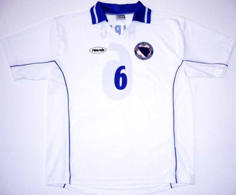 Primera equipación de Bosnia and Herzegovina 2002