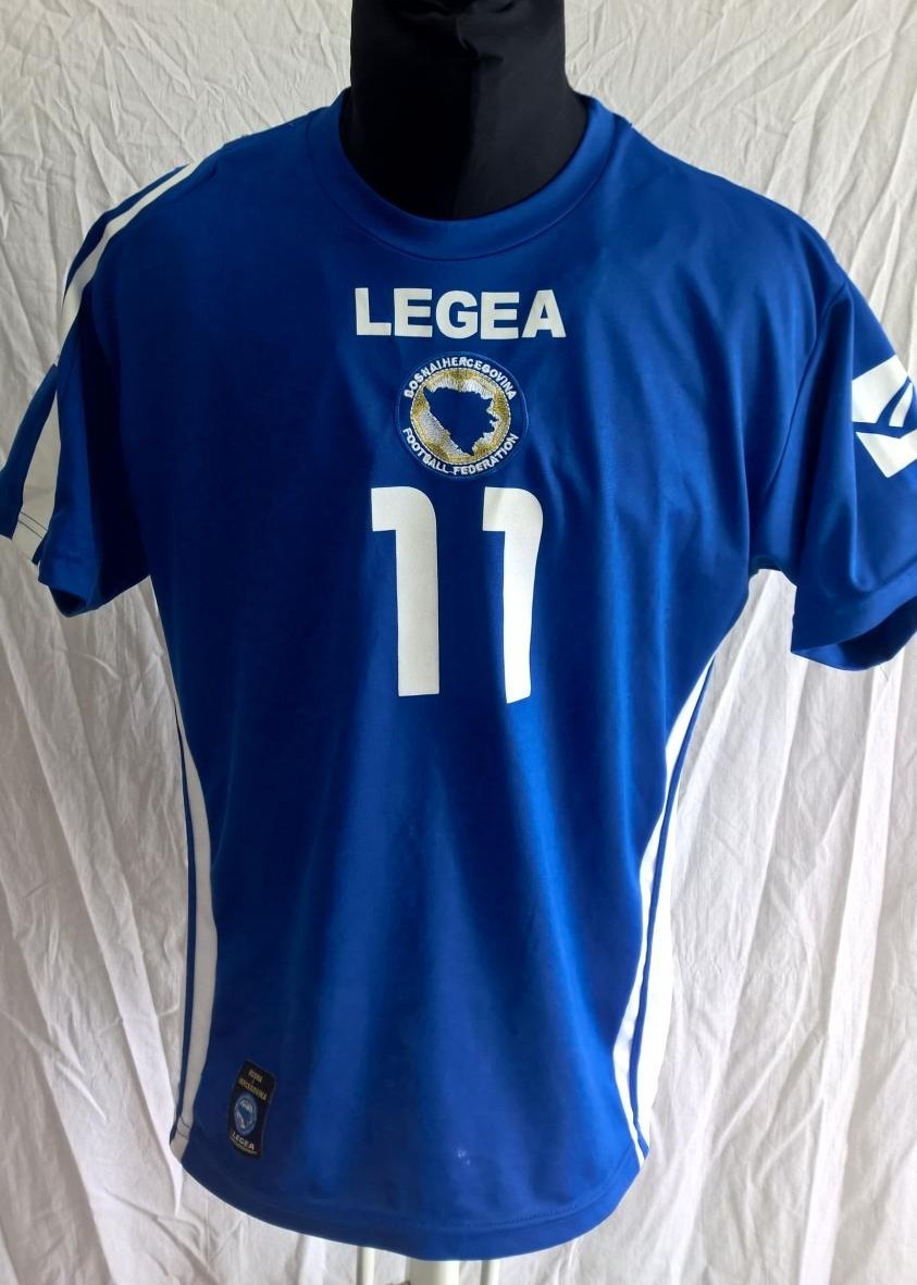 Primera equipación de Bosnia and Herzegovina 2009