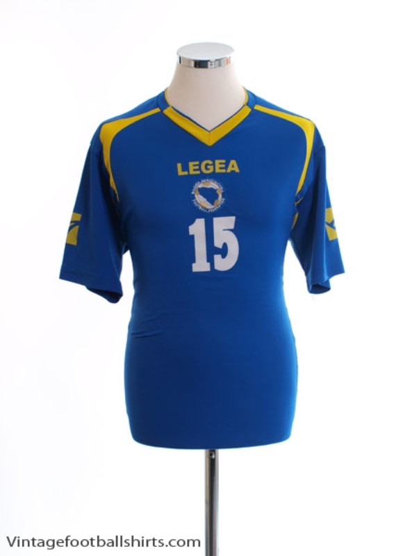 Primera equipación de Bosnia and Herzegovina 2010