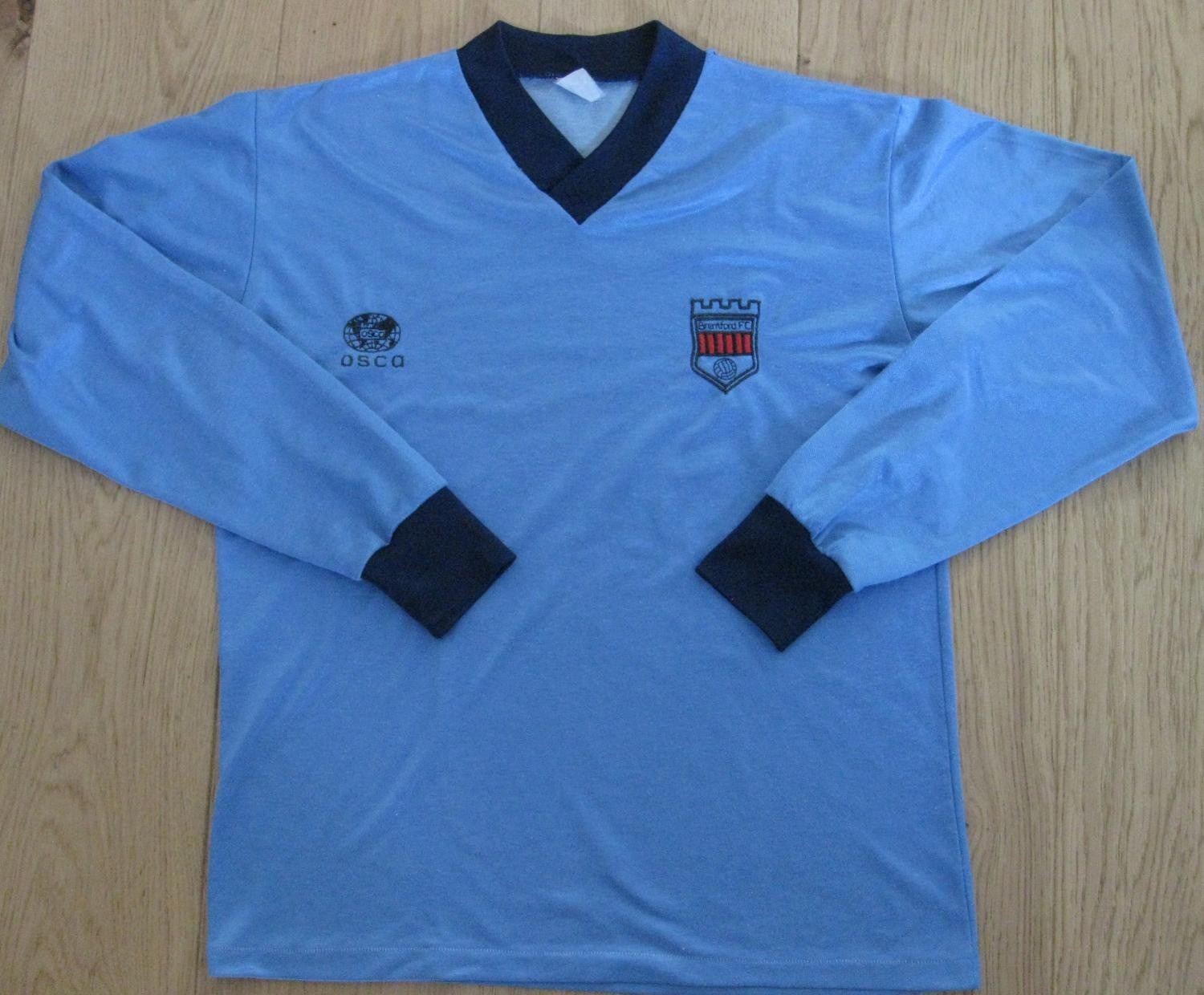 Segunda equipación de Brentford FC 81-82