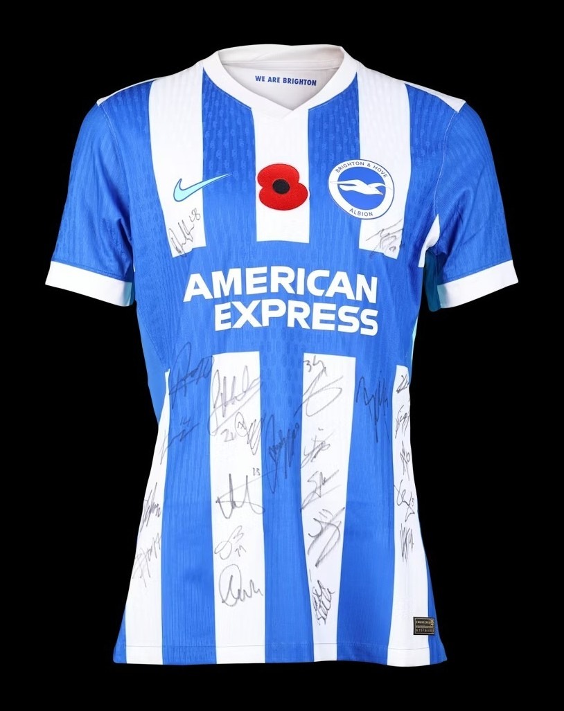 Primera equipación de Brighton & Hove Albion 25-26