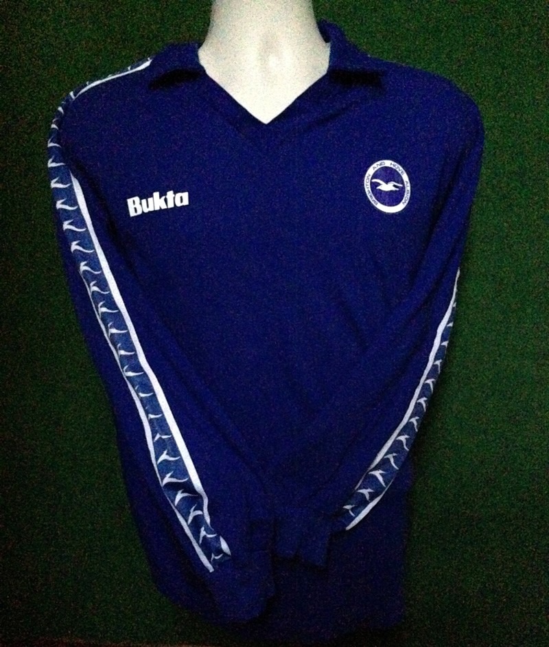 Segunda equipación de Brighton & Hove Albion 77-78
