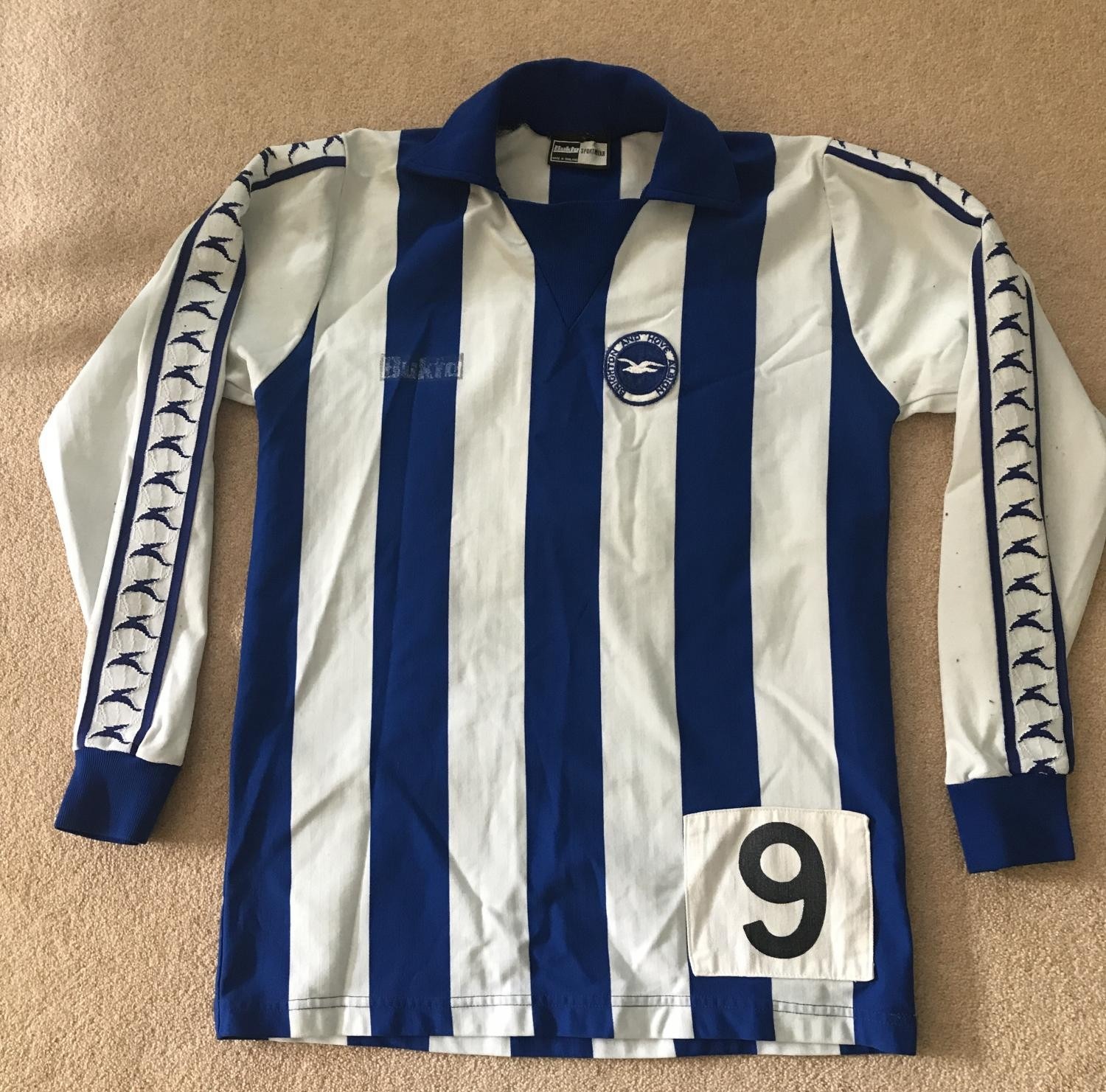 Primera equipación de Brighton & Hove Albion 77-78