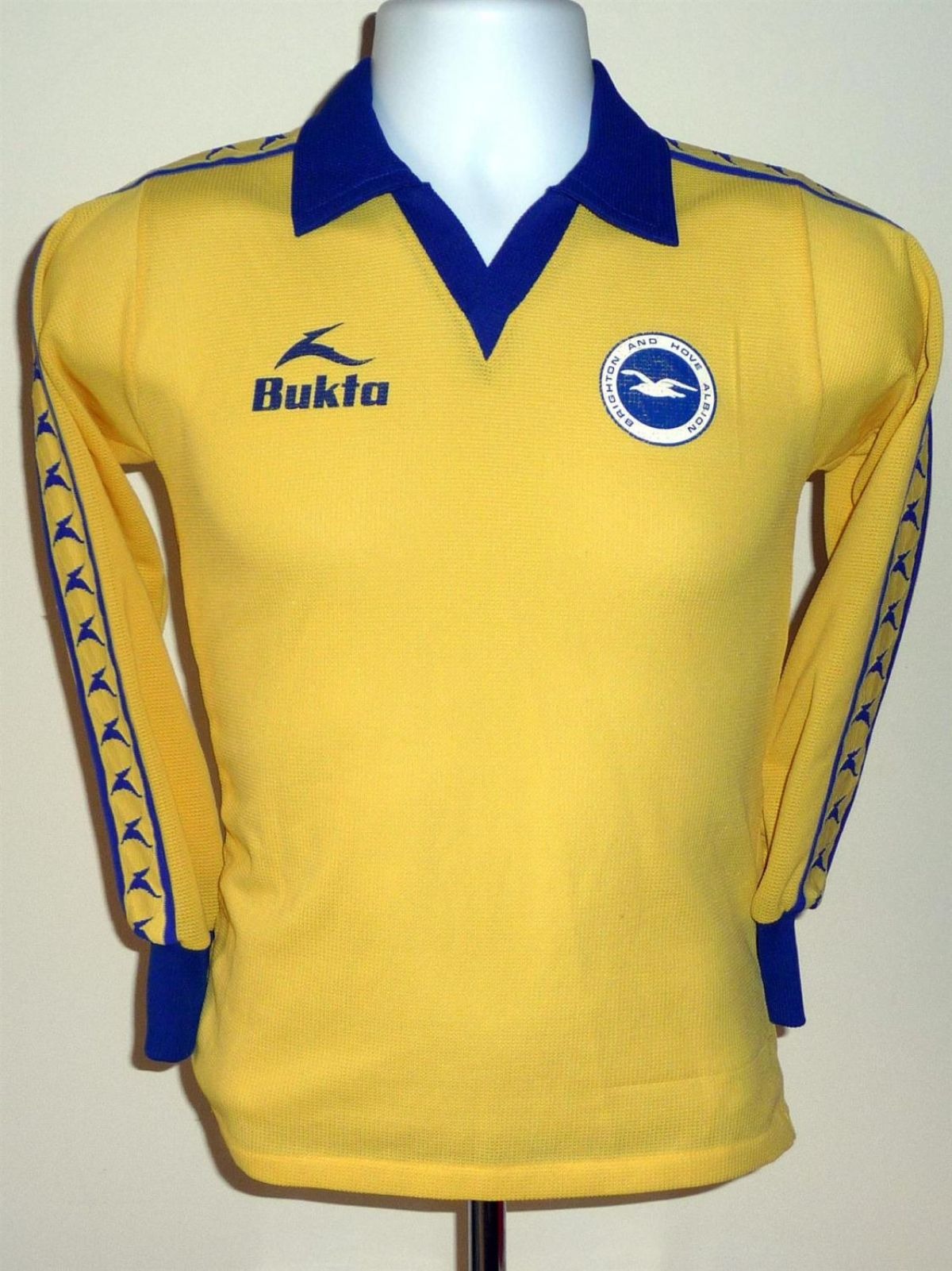 Segunda equipación de Brighton & Hove Albion 79-80 (Carry-over)