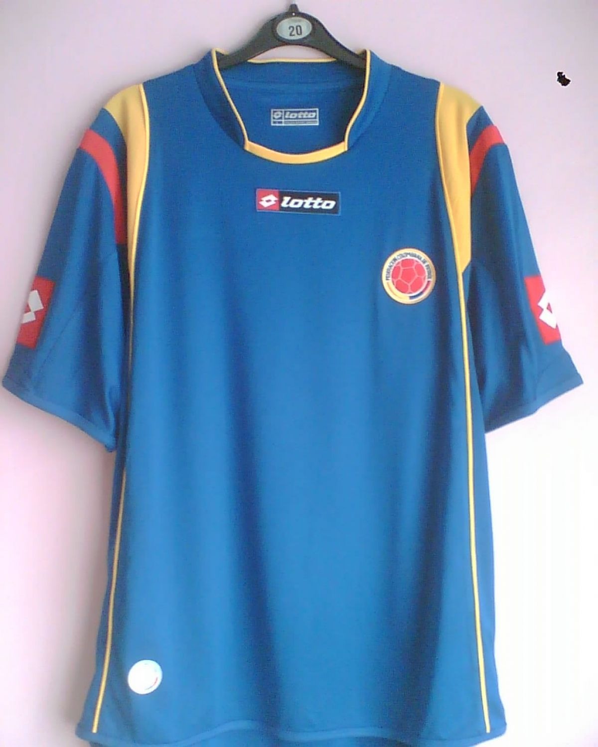 Segunda equipación de Colombia 2009