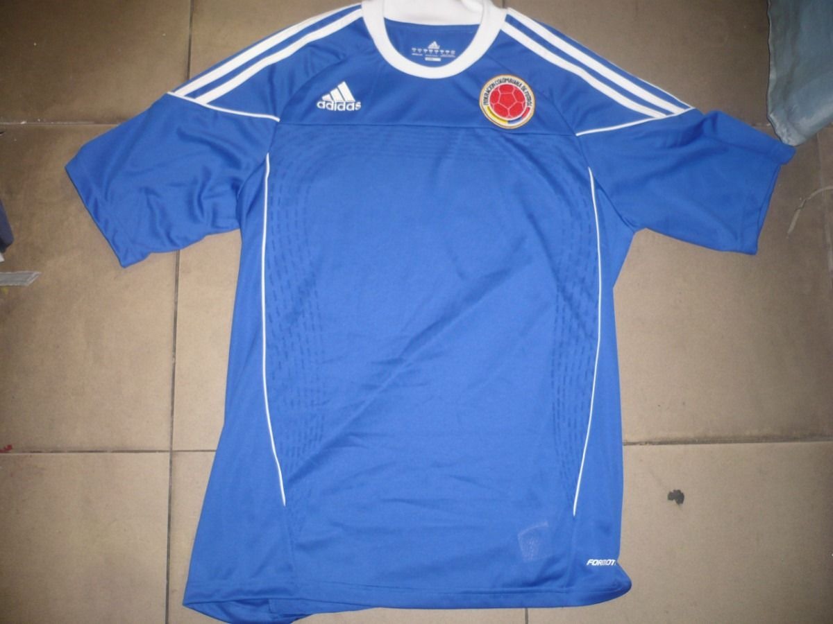 Segunda equipación de Colombia 2011
