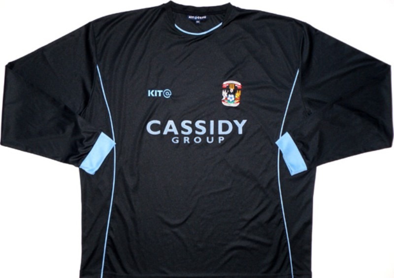Segunda equipación de Coventry City 05-06
