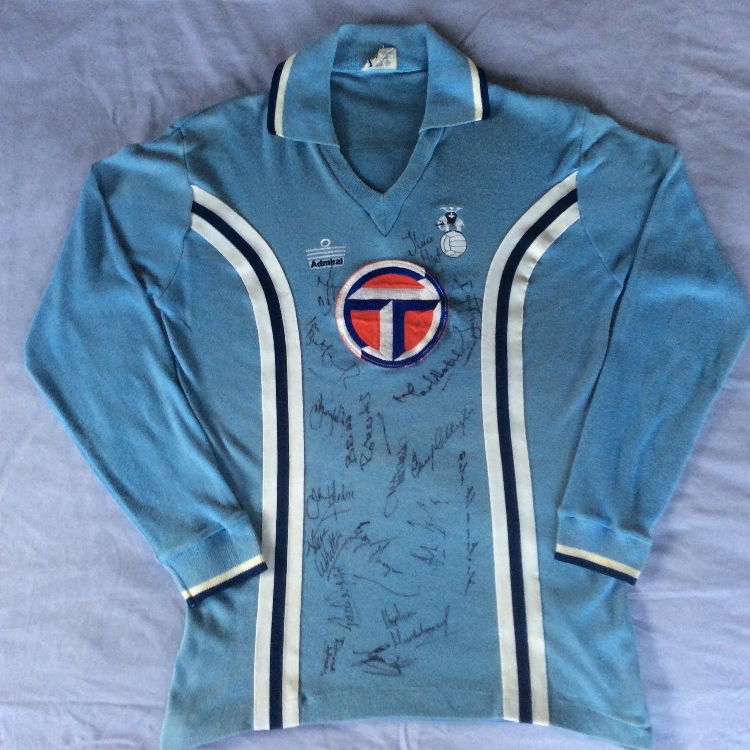 Primera equipación de Coventry City 80-81 (Carry-over)