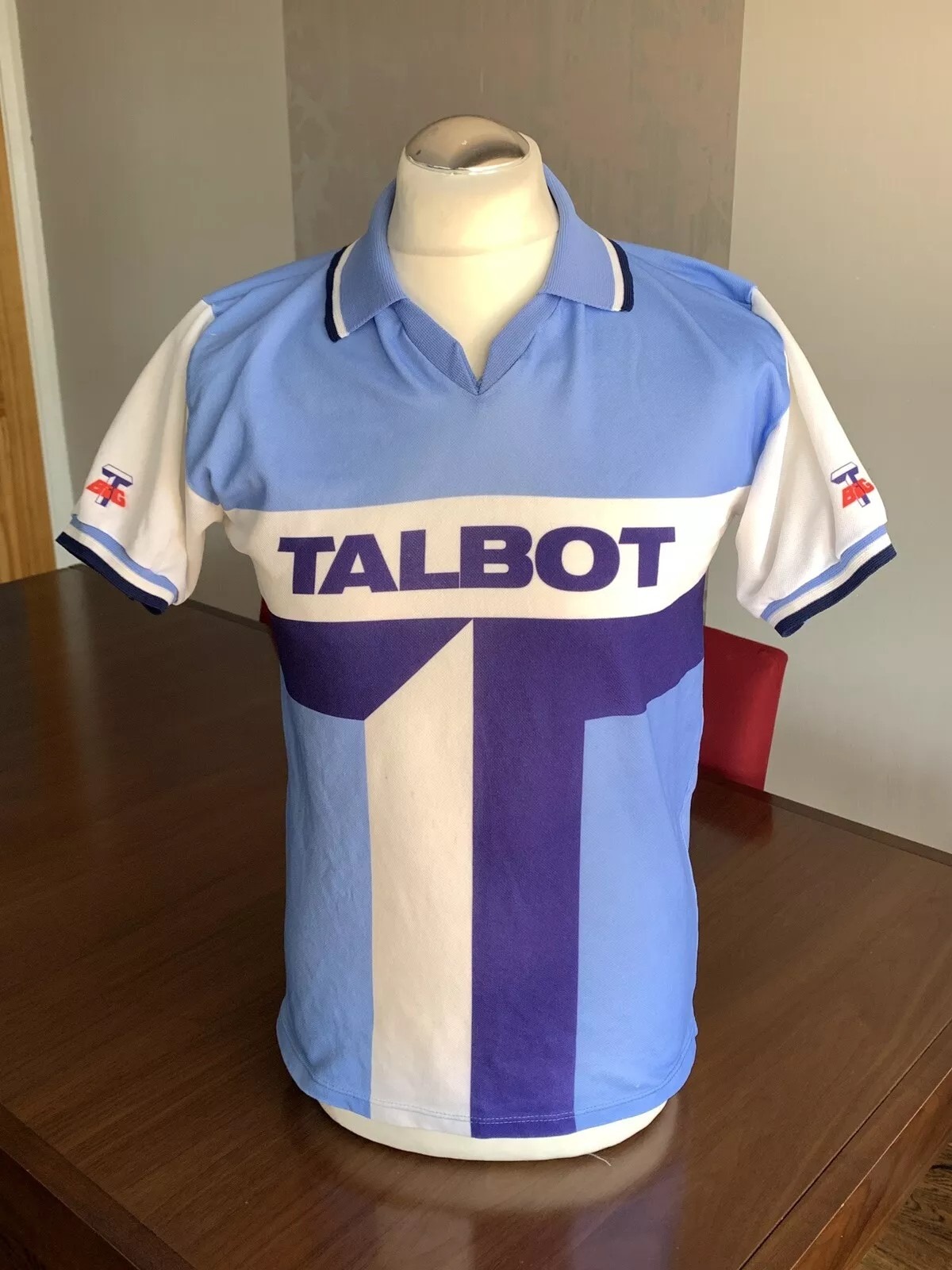 Primera equipación de Coventry City 82-83 (Carry-over)