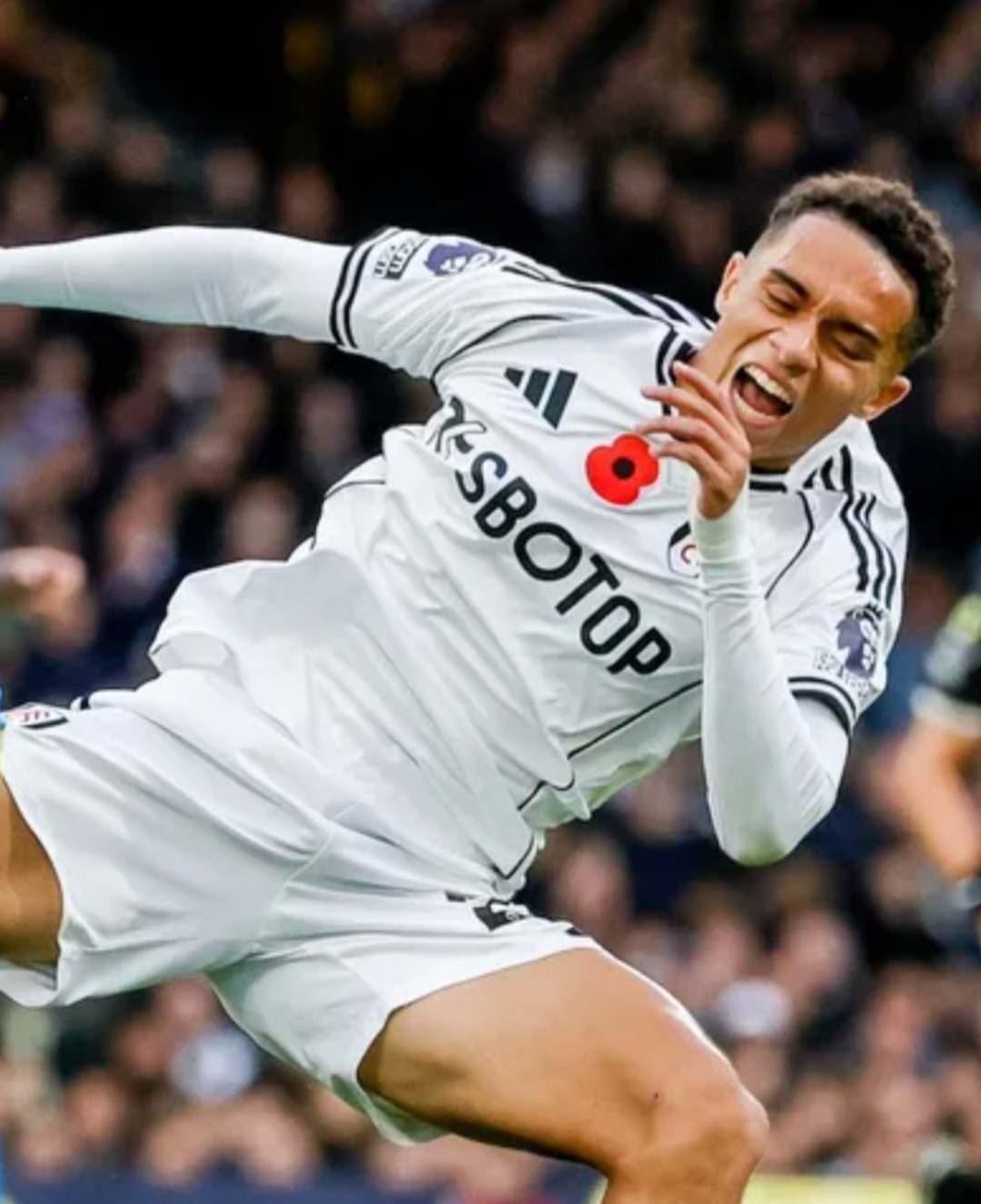 Primera equipación de Fulham FC 25-26