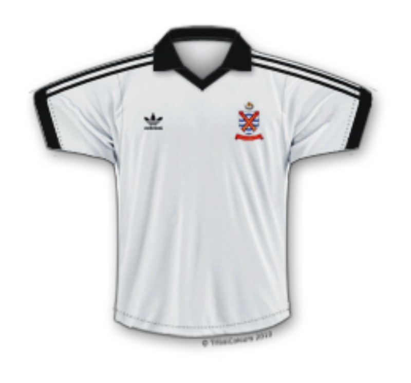 Primera equipación de Fulham FC 77-78