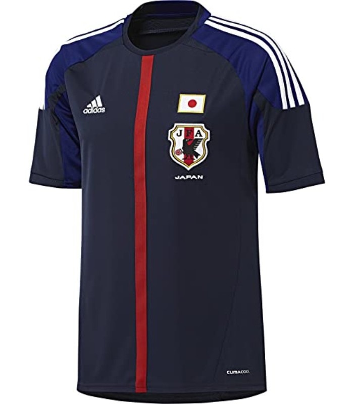 Primera equipación de Japan 2012