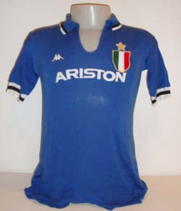 Segunda equipación de Juventus FC 82-83