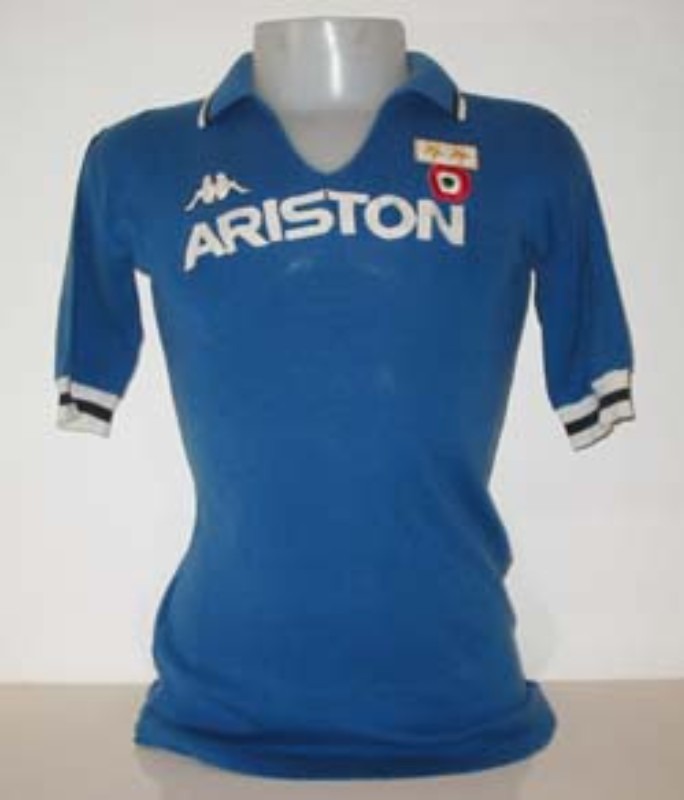 Tercera equipación de Juventus FC 83-84