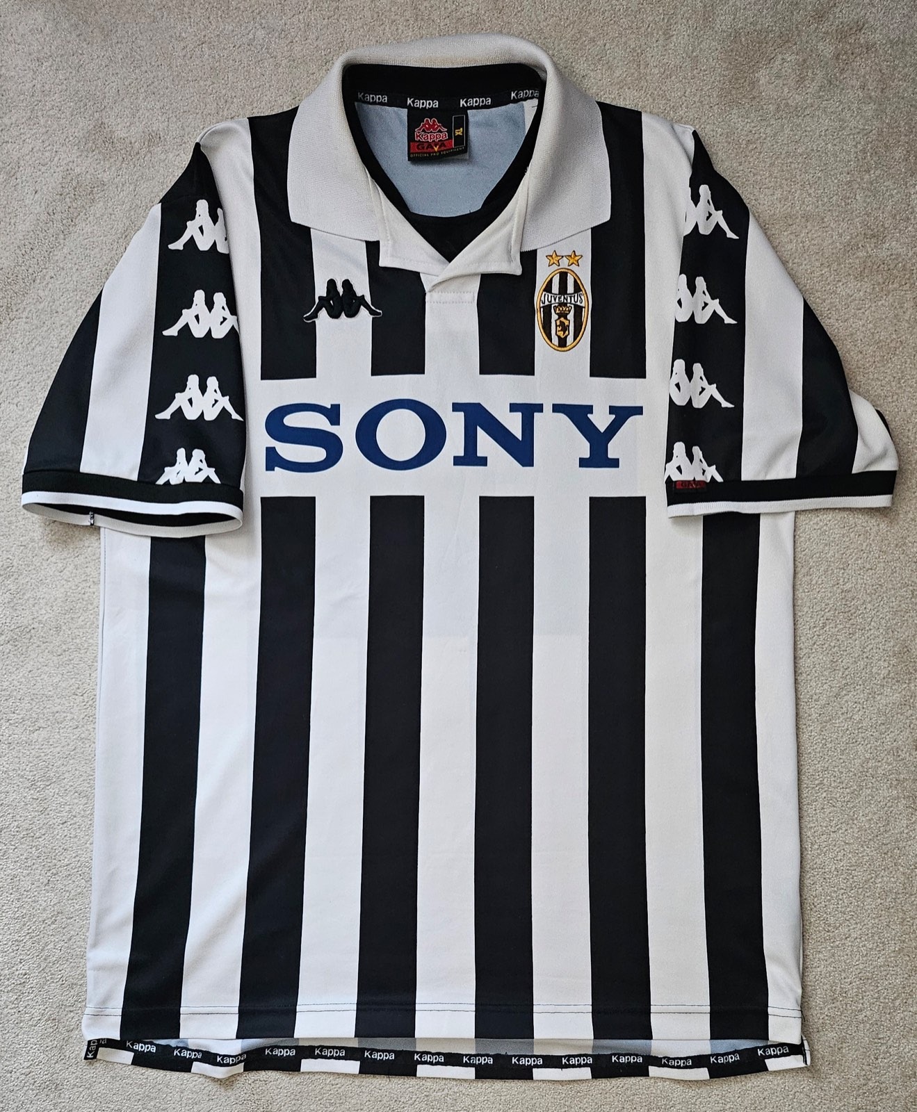 Primera equipación de Juventus FC 99-00