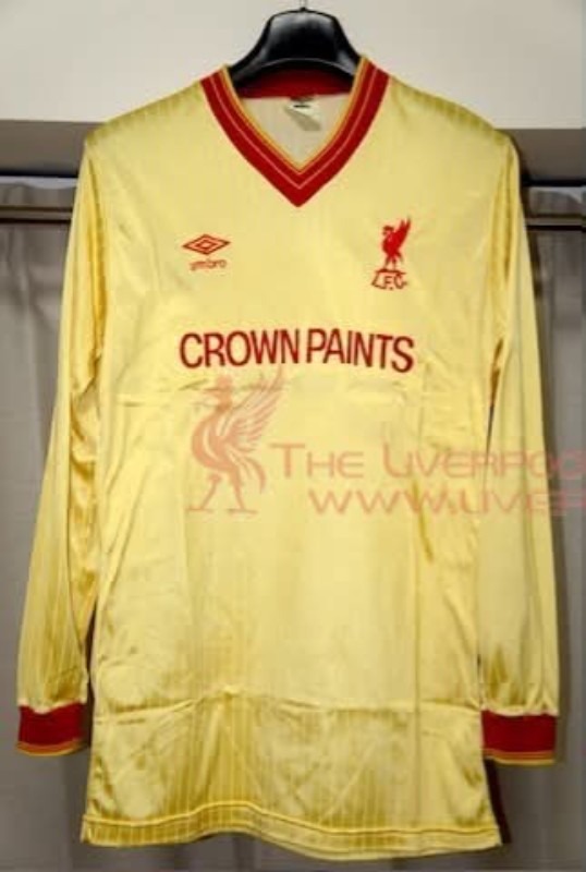 Segunda equipación de Liverpool FC 84-85