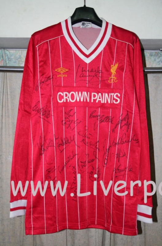Primera equipación de Liverpool FC 84-85