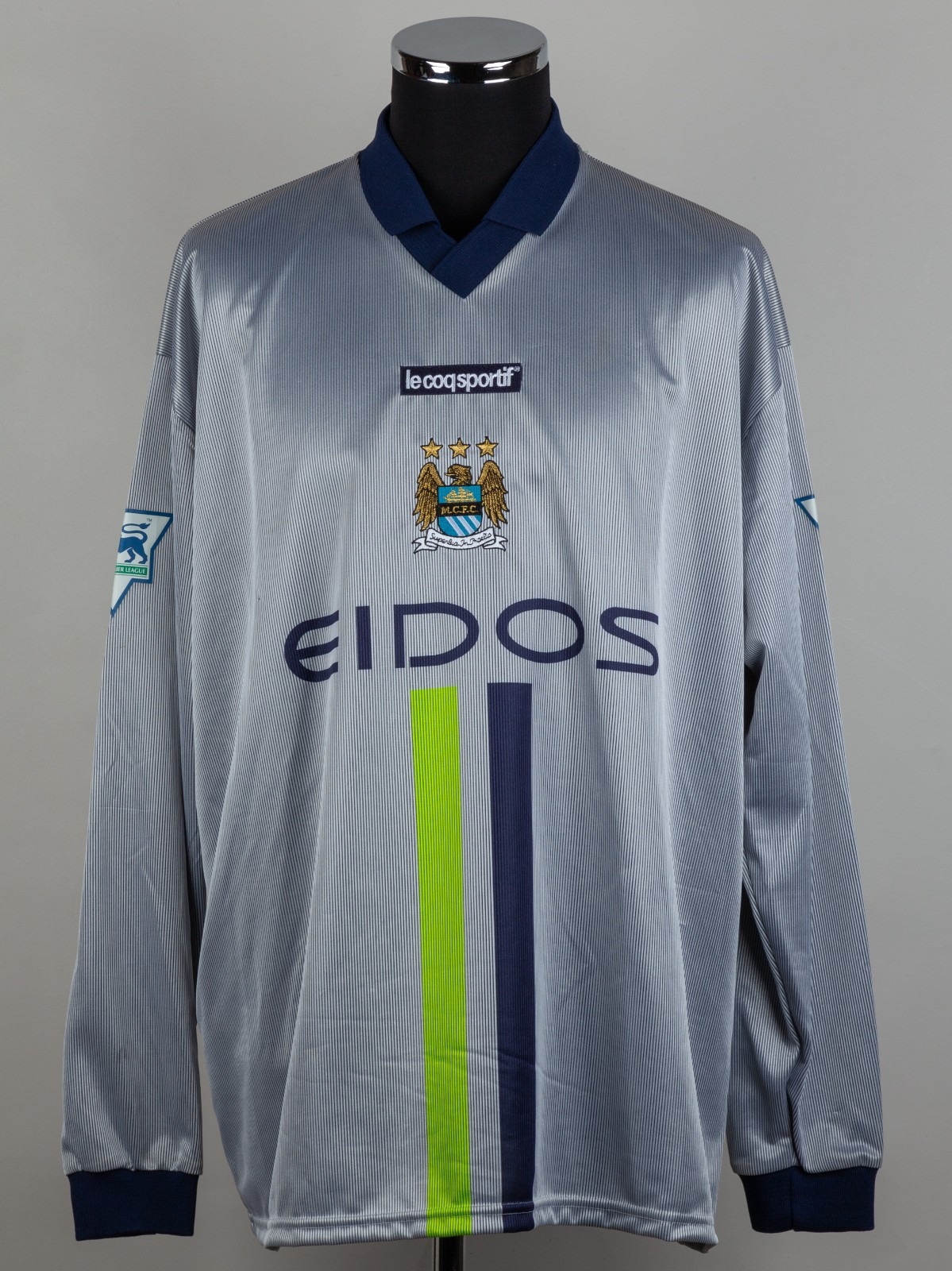 Segunda equipación de Manchester City 00-01