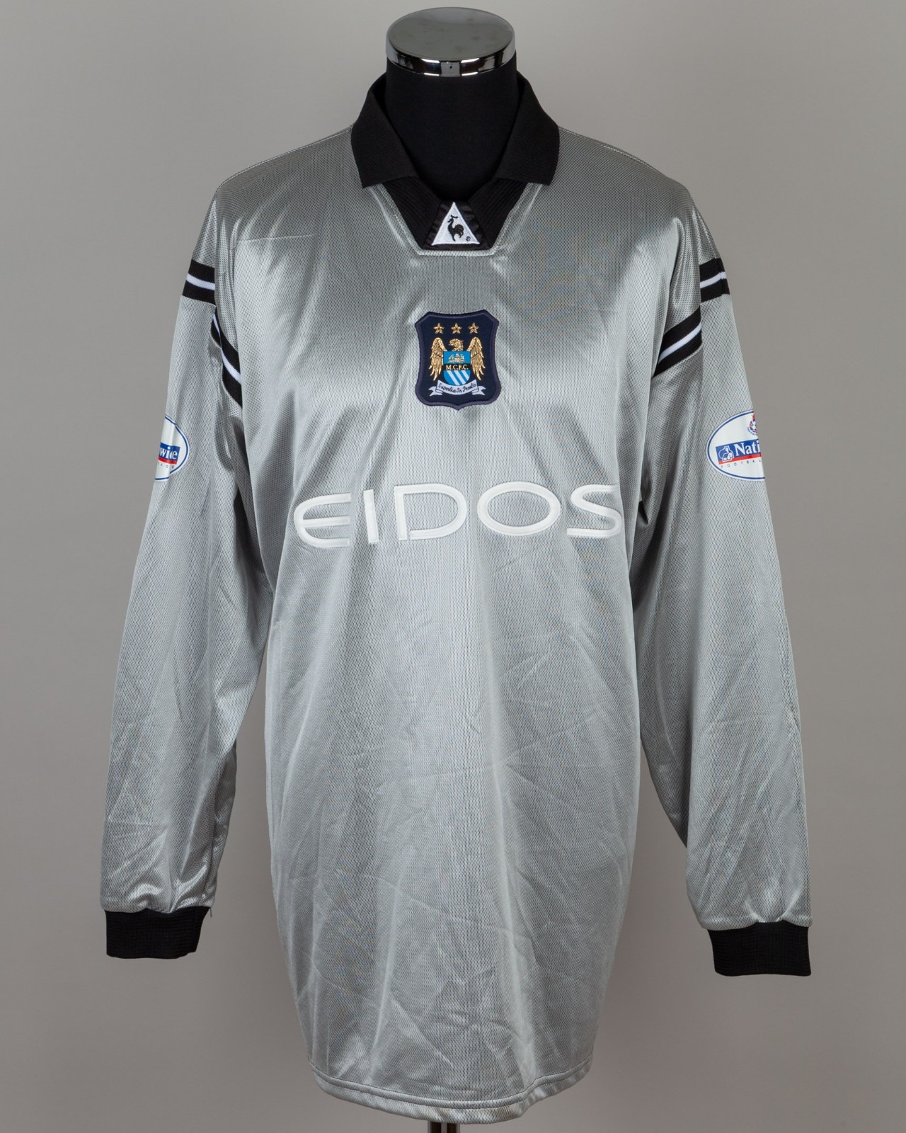 Equipación de portero de Manchester City 01-02
