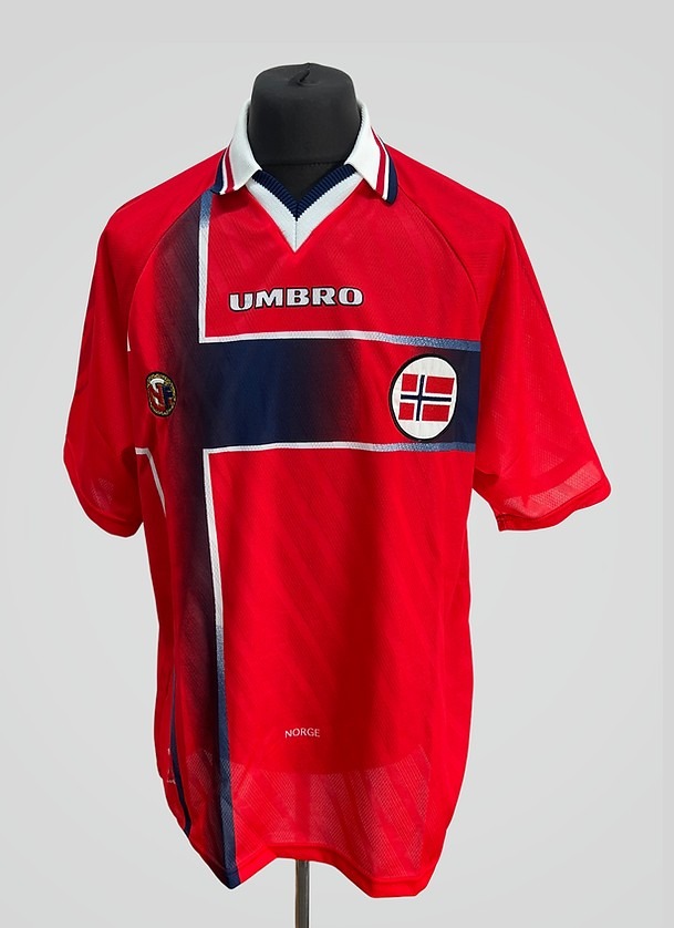 Primera equipación de Norway 1997