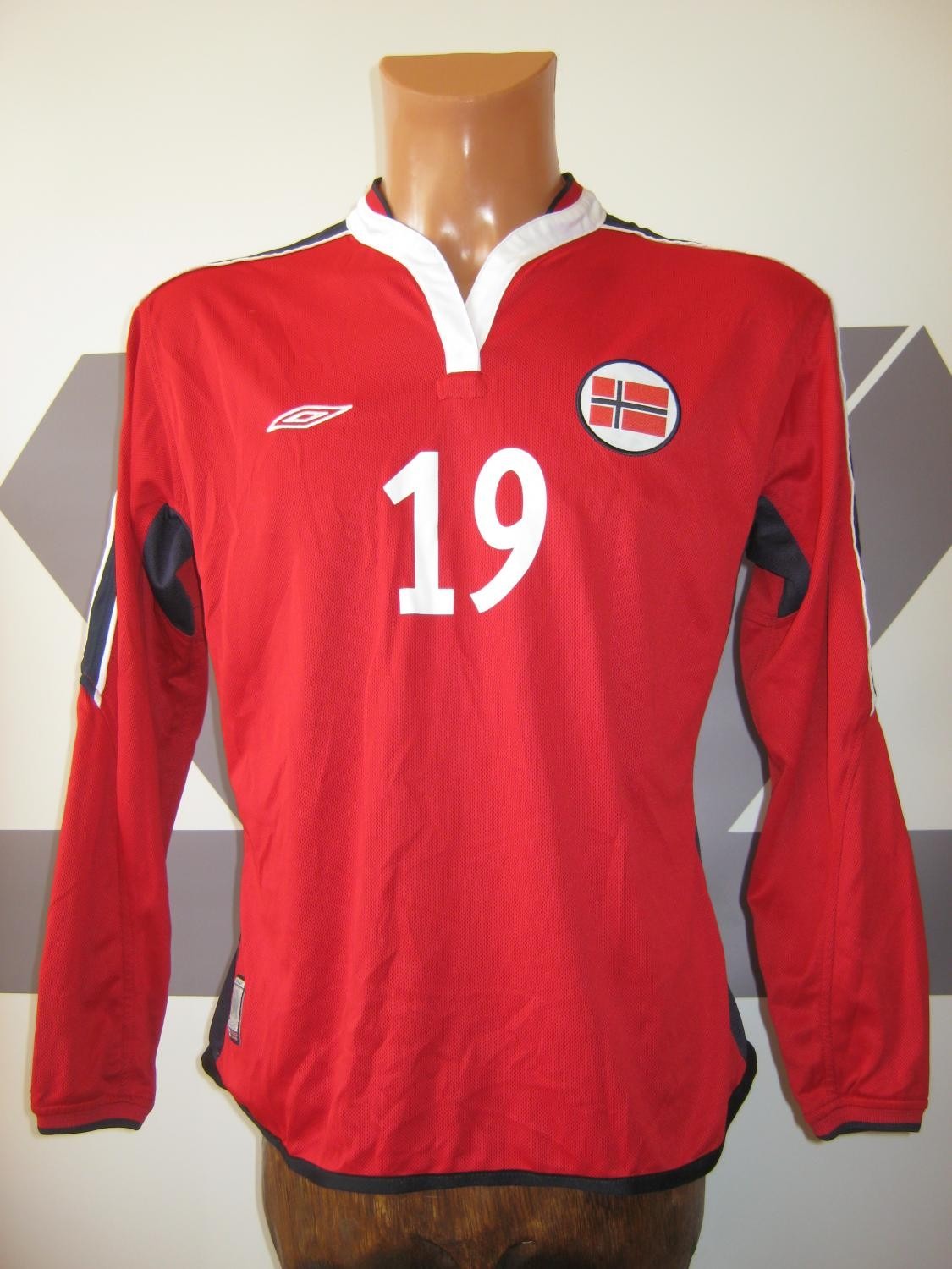 Primera equipación de Norway 2002