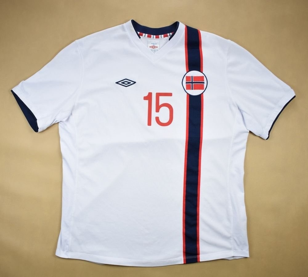 Segunda equipación de Norway 2012