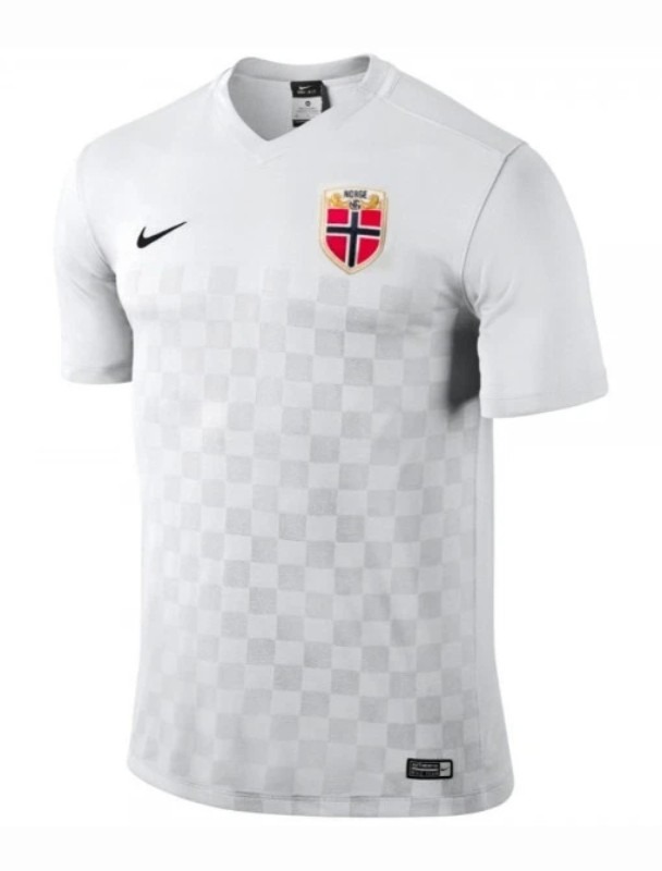 Segunda equipación de Norway 2015