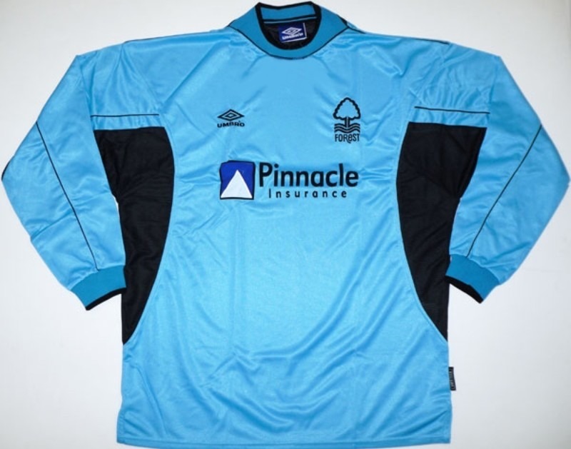 Equipación de portero de Nottingham Forest 00-01