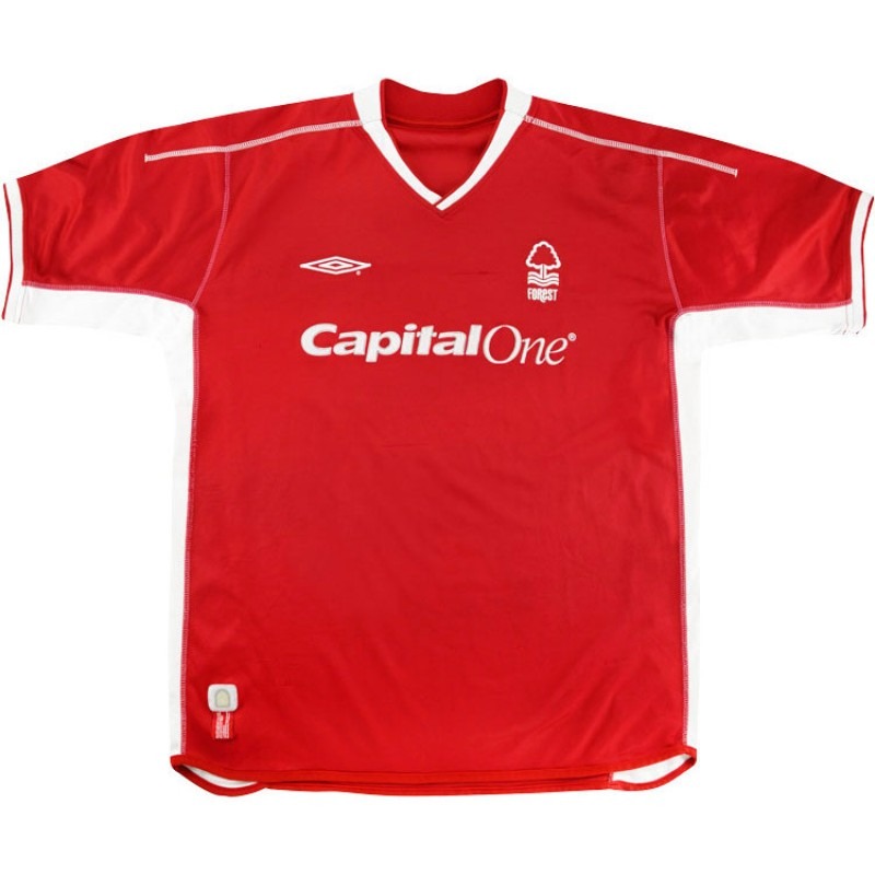 Primera equipación de Nottingham Forest 03-04