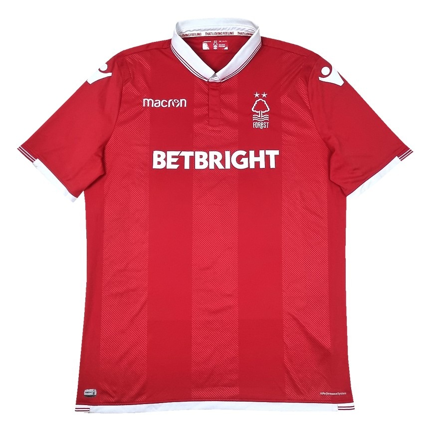 Primera equipación de Nottingham Forest 18-19