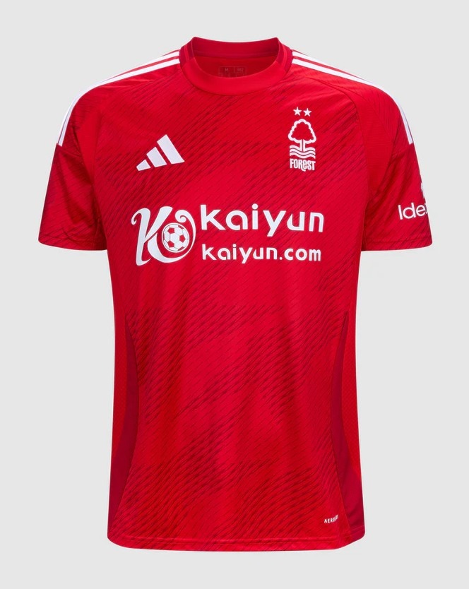 Primera equipación de Nottingham Forest 24-25