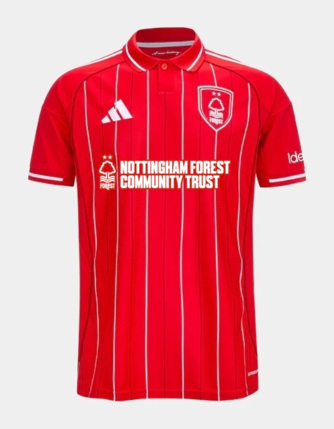 Primera equipación de Nottingham Forest 25-26