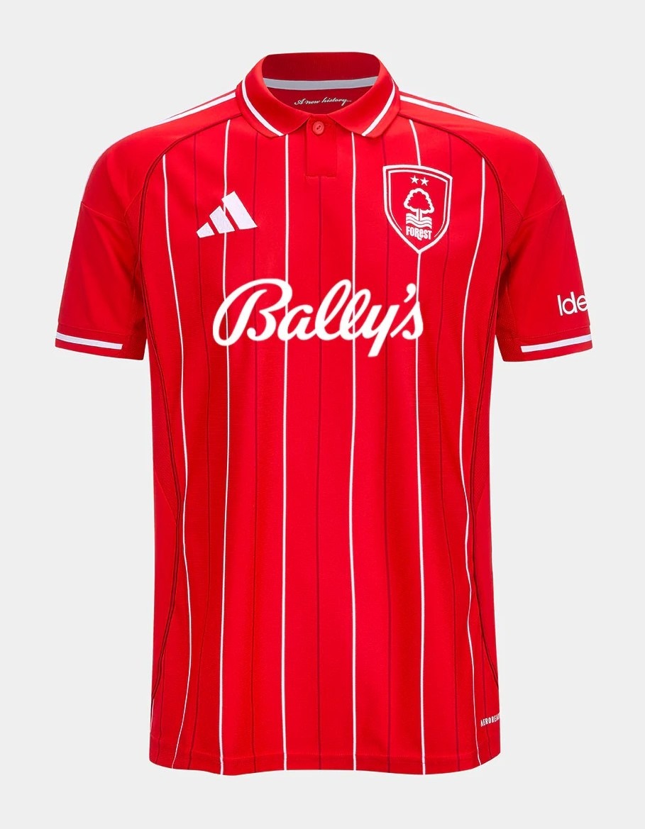 Primera equipación de Nottingham Forest 25-26
