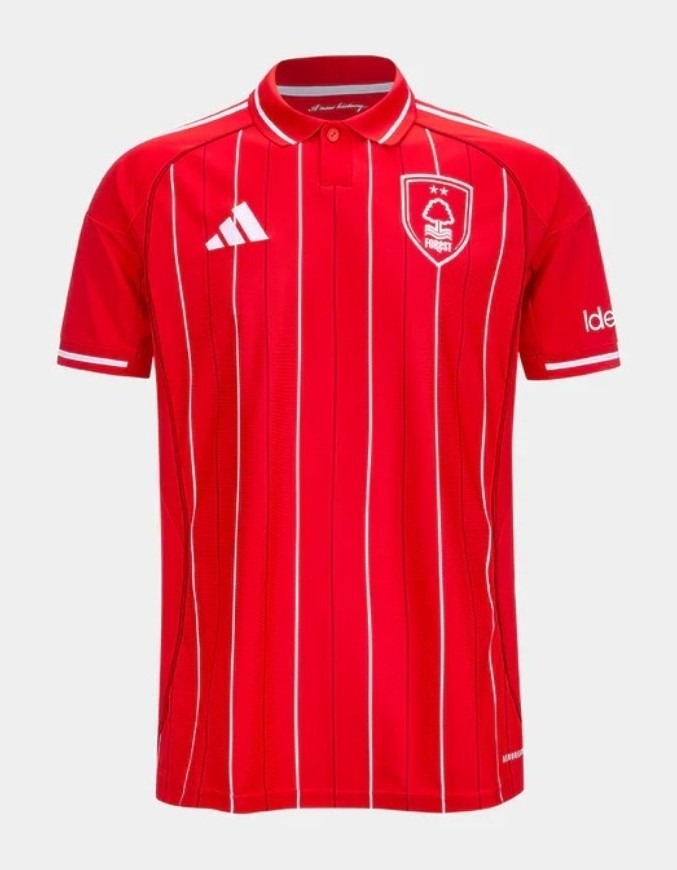 Primera equipación de Nottingham Forest 25-26